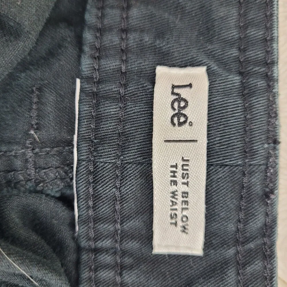 Lee Shorts Black Just Below The Waist Women's Cargo Style Shorts Sz 14 summer - Picture 7 of 7